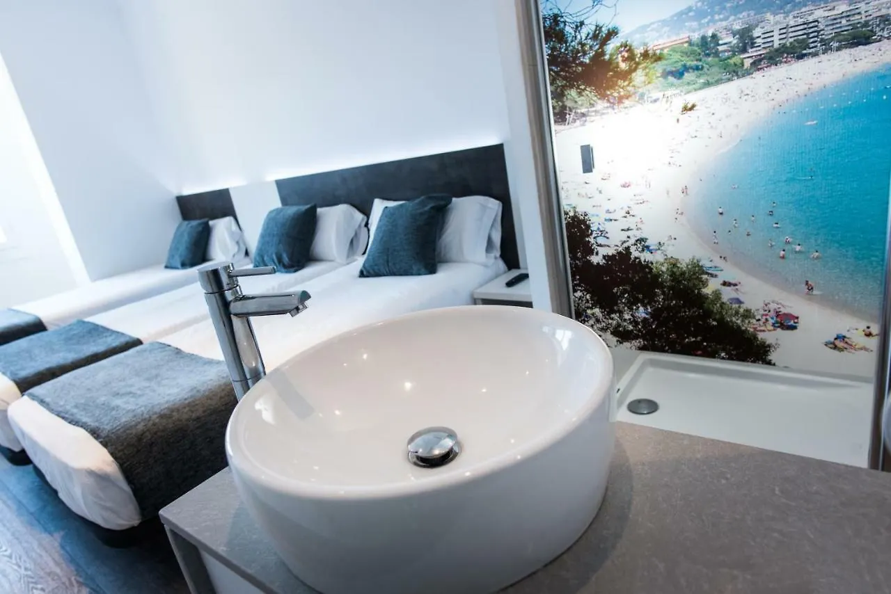 Hotel Hostal Ribas Lloret de Mar
